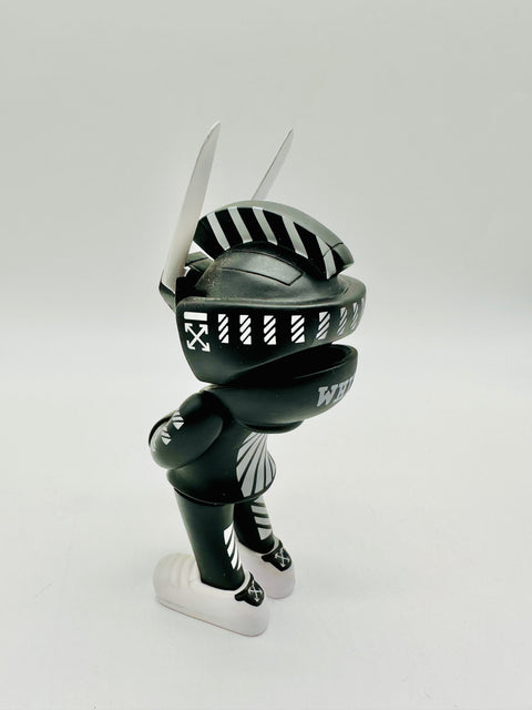 QUICCS TEQ63 “OFF-WHITE” 6 INCH SIGNED