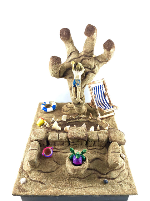 Blood Beach : Don’t Play in the Sand! - RedGuardian Art & Toys